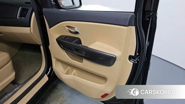 Kia The New Carnival id 4551916 из Кореи 16