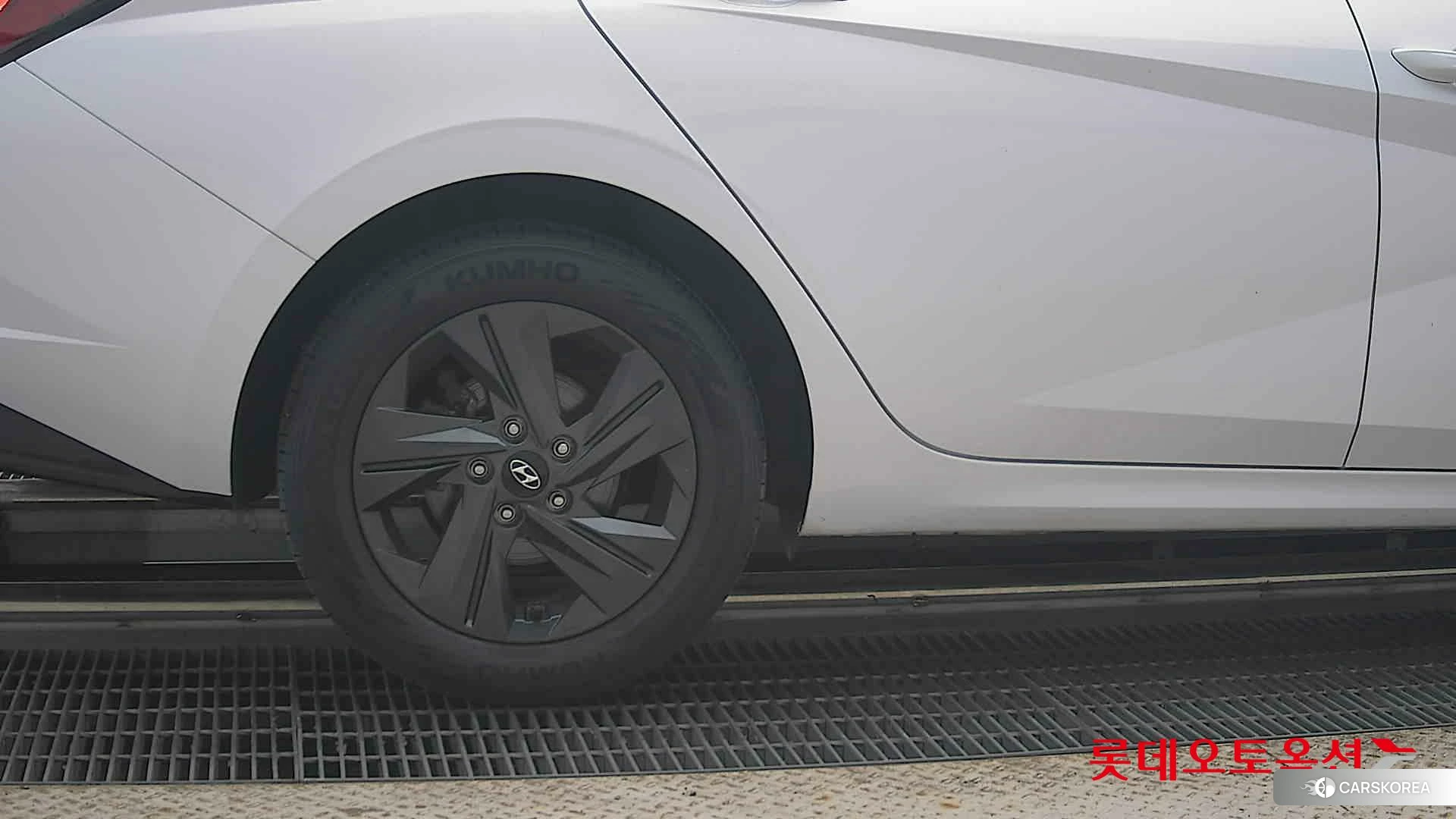 Hyundai Avante id 4902498 из Кореи 16