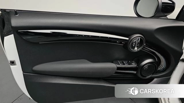 Mini Cooper S Convertible id 4527939 из Кореи 16