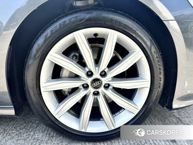 Audi A6L id 3920140 из Китая 16