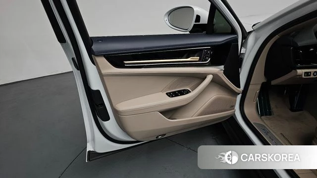 Porsche Panamera (976) id 4533174 из Кореи 16