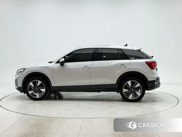 Audi Q2L id 4380525 из Китая 16