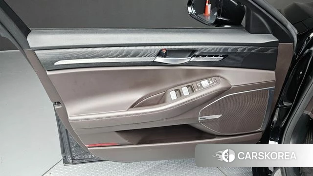 Genesis G90 id 4754412 из Кореи 16