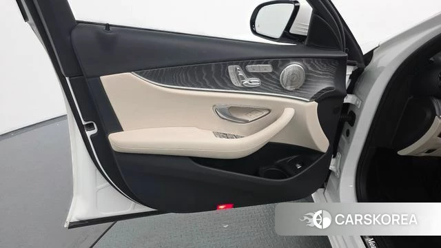 Mercedes-Benz E-Class W213 id 4608735 из Кореи 15