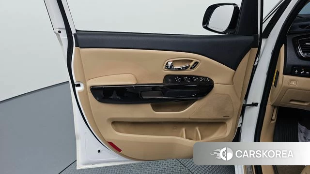 Kia The New Carnival id 4339666 из Кореи 16