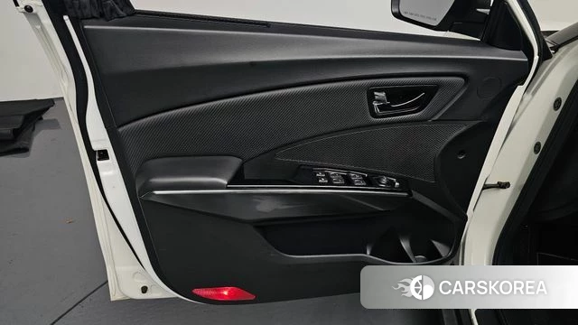 Ssangyong Tivoli Air id 4495806 из Кореи 16