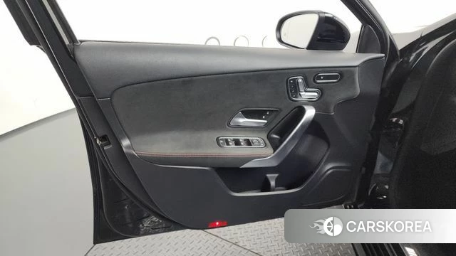 Mercedes-Benz A-Class W177 id 4507306 из Кореи 16