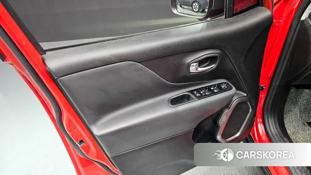 Jeep Renegade id 4250644 из Кореи 16