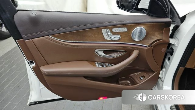 Mercedes-Benz E-Class W213 id 4502265 из Кореи 16