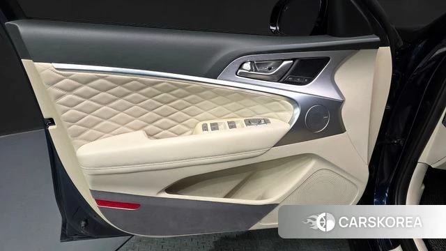 Genesis G70 id 4377905 из Кореи 16