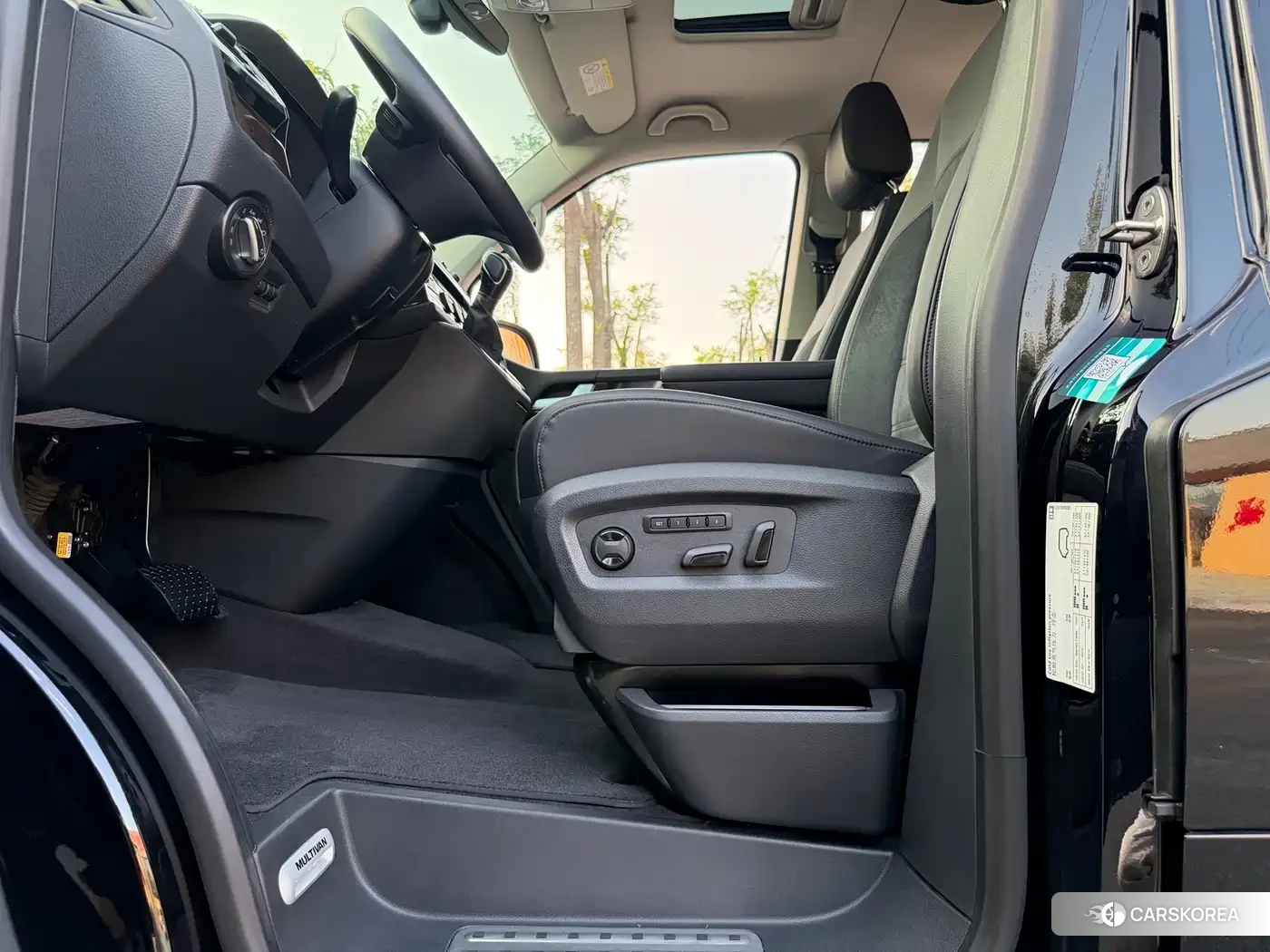 Volkswagen Multivan id 4599576 из Китая 16