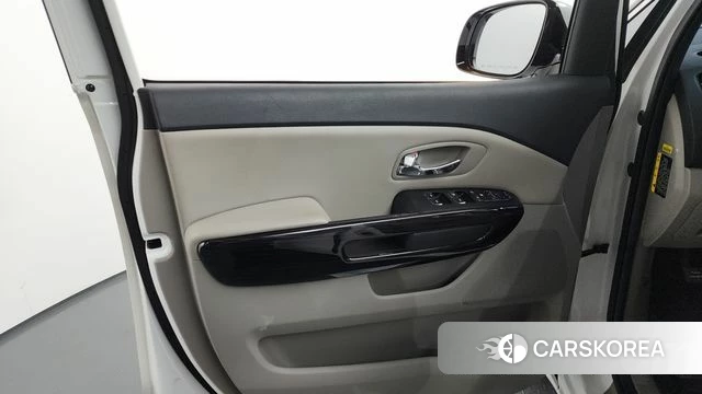 Kia The New Carnival id 4632845 из Кореи 16