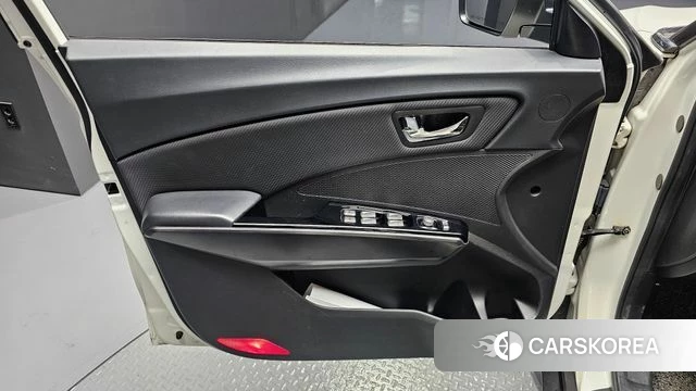 Ssangyong Tivoli Air id 4251116 из Кореи 16