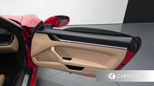 Porsche 911(992) id 4445901 из Кореи 16