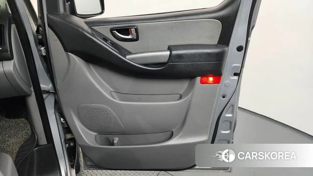 Hyundai The New Grand Starex id 4417466 из Кореи 16
