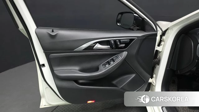 Infiniti Q30 id 4581739 из Кореи 16