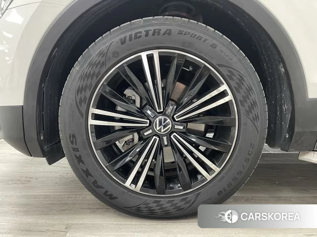 Volkswagen Tiguan L id 4290494 из Китая 16