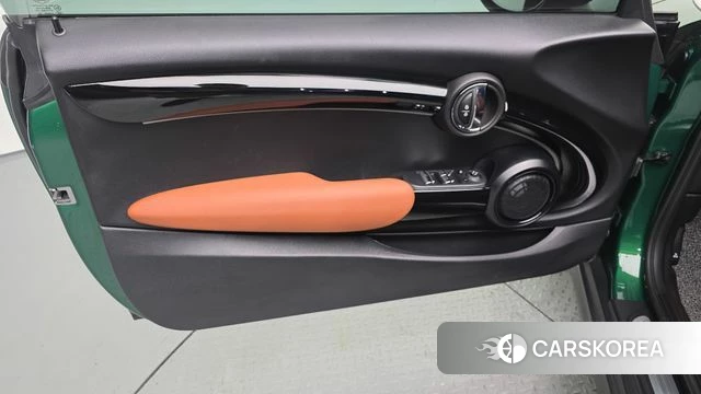 Mini Cooper S Convertible id 4757396 из Кореи 16