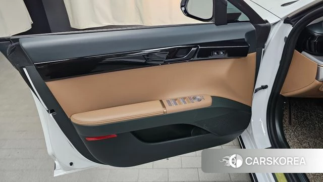 Hyundai Grandeur Hybrid (GN7) id 4194858 из Кореи 16