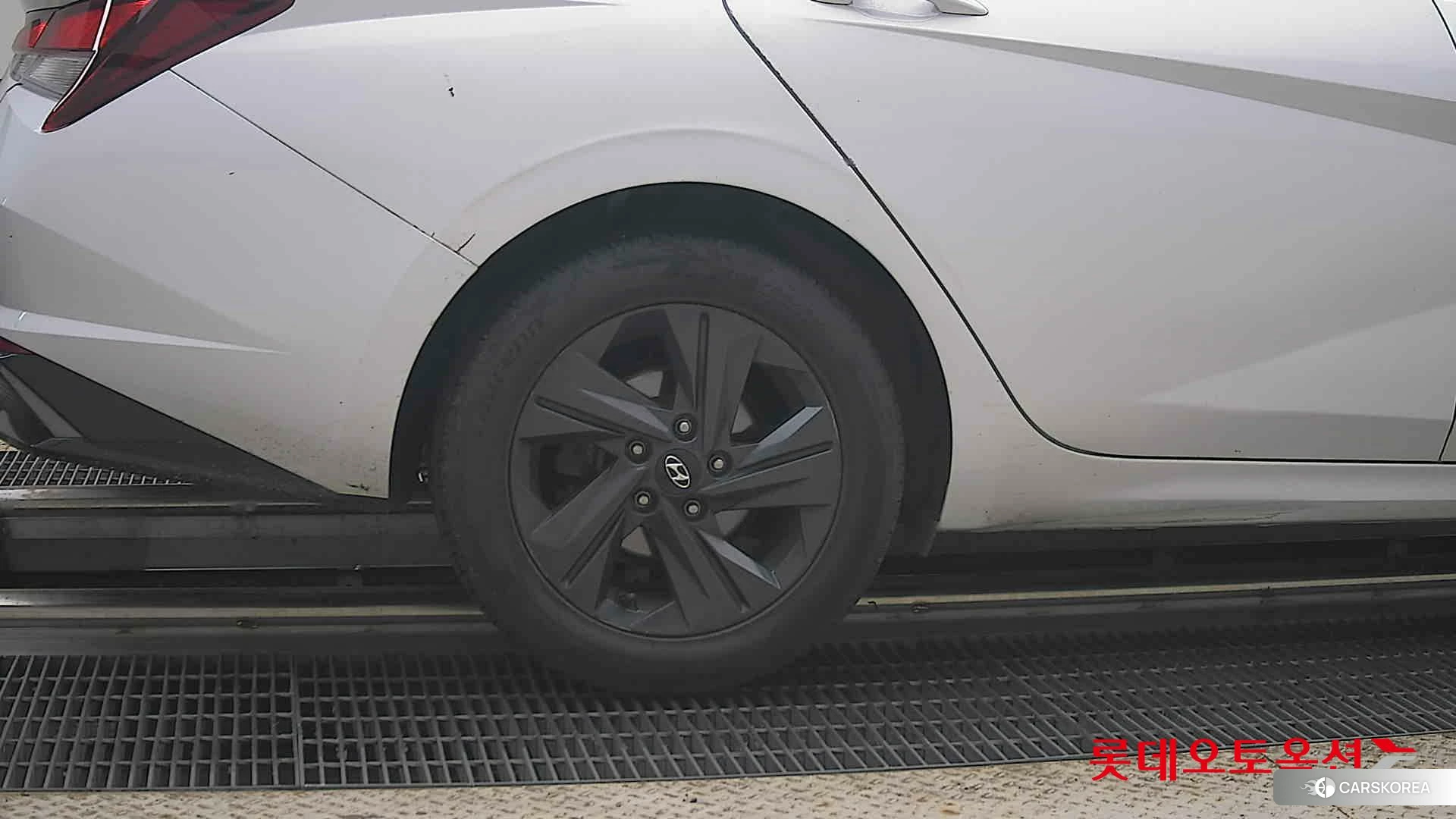 Hyundai Avante Hybrid id 4902485 из Кореи 16