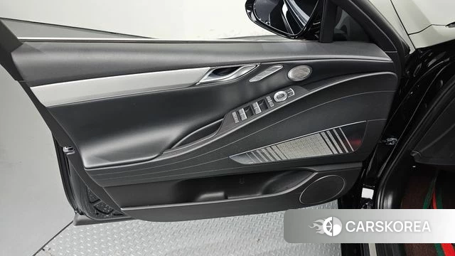Genesis Electrified G80 (RG3) id 4572402 из Кореи 16