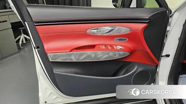 Genesis GV70 id 4338607 из Кореи 16