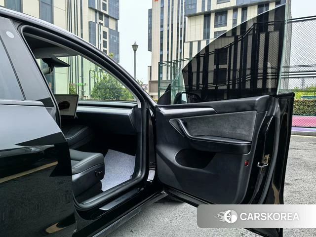 Tesla Model Y id 4229197 из Китая 16