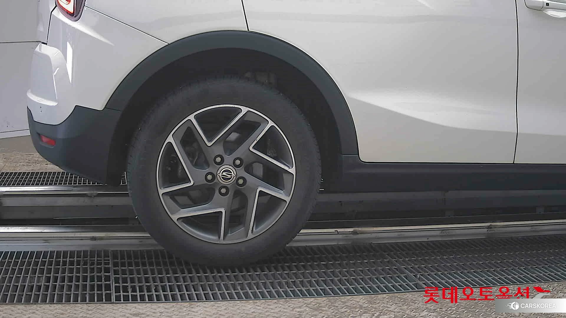 SsangYong Tivoli id 3882194 из Кореи 16