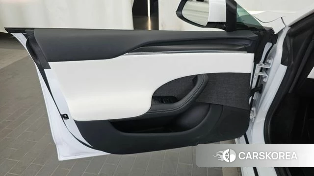 Tesla Model S id 4500062 из Кореи 16