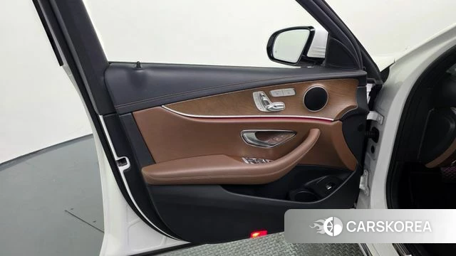 Mercedes-Benz E-Class W213 id 4324244 из Кореи 16