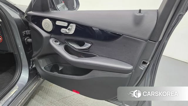 Mercedes-Benz C-Class W205 id 4285144 из Кореи 16