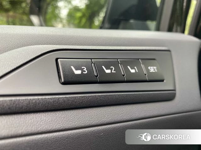 Toyota Elfa id 4333453 из Китая 16