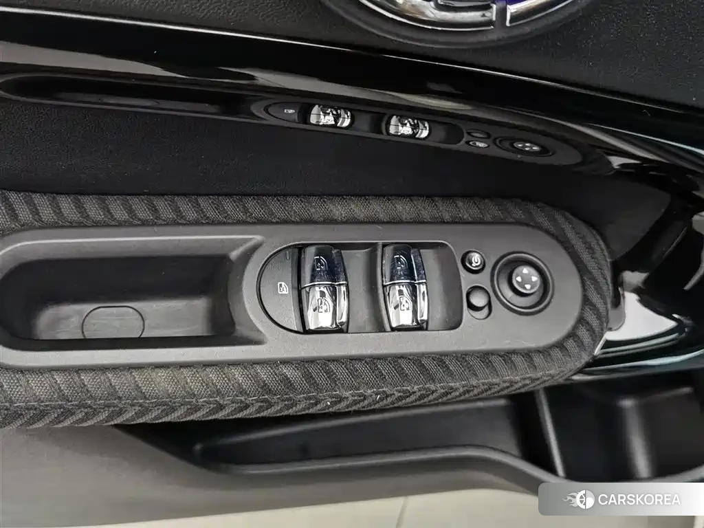 MINI COUNTRYMAN id 4546507 из Китая 16