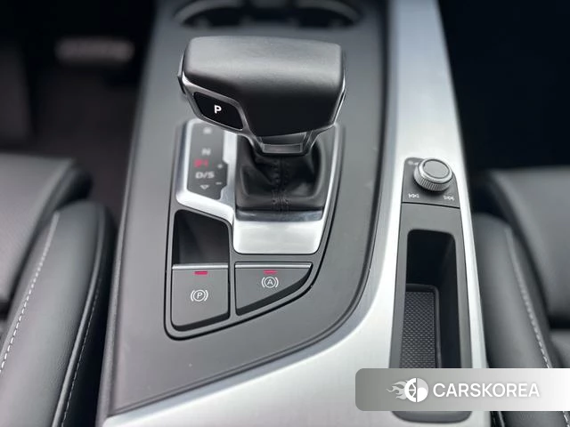Audi A4L id 4220908 из Китая 16