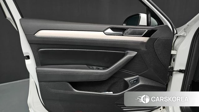Volkswagen Passat GT (B8) id 4397704 из Кореи 16