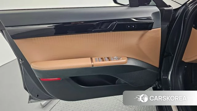 Hyundai Grandeur Hybrid (GN7) id 4243187 из Кореи 16