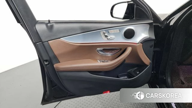 Mercedes-Benz E-Class W213 id 4317583 из Кореи 16