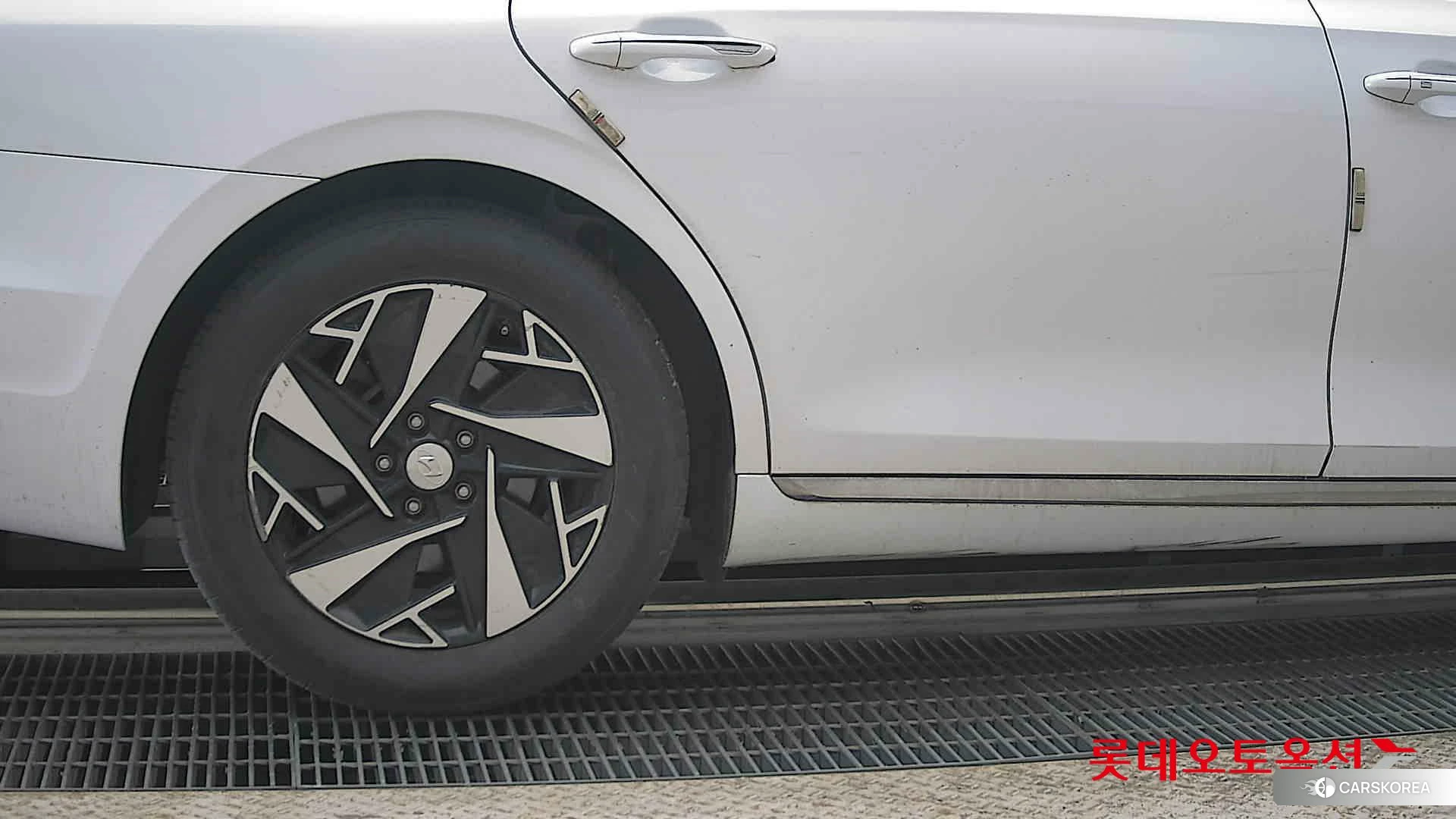 Hyundai Grandeur Hybrid id 4289317 из Кореи 16