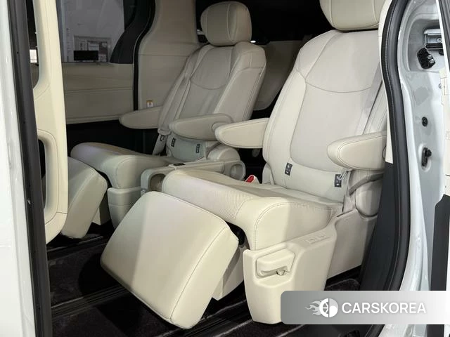 Toyota Saina id 4393250 из Китая 16
