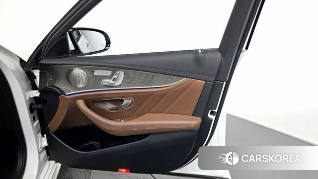 Mercedes-Benz E-Class W213 id 4676602 из Кореи 16