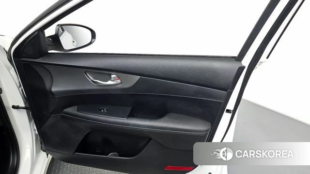 Kia Come New K3 id 4626188 из Кореи 16