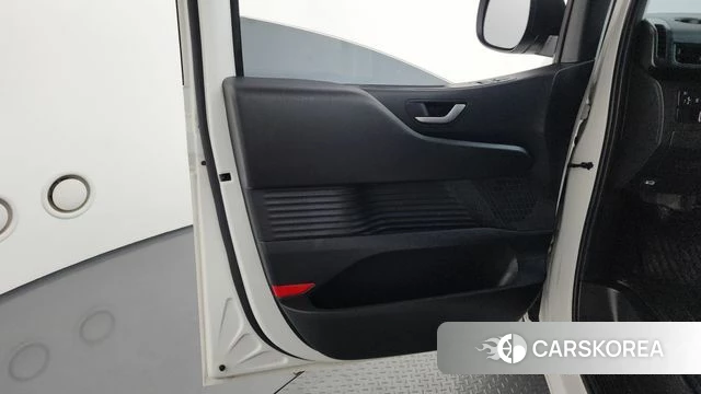 Hyundai Staria id 4427423 из Кореи 16