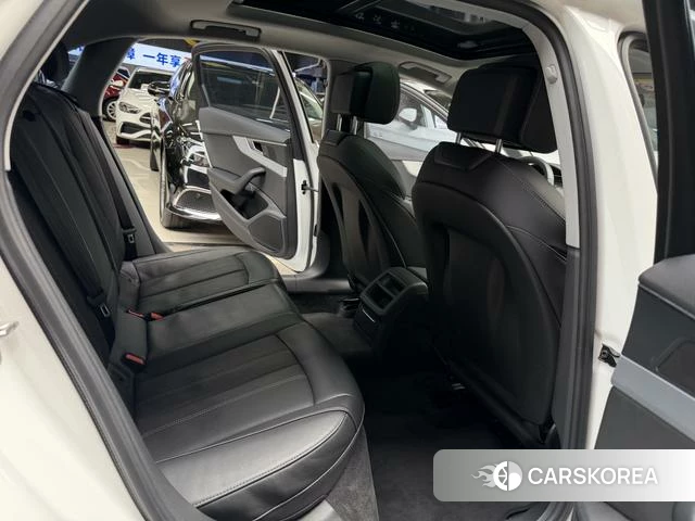Audi A4L id 4235003 из Китая 16