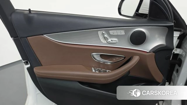 Mercedes-Benz E-Class W213 id 4770593 из Кореи 16