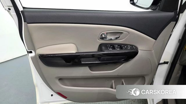 Kia The New Carnival id 4410866 из Кореи 16