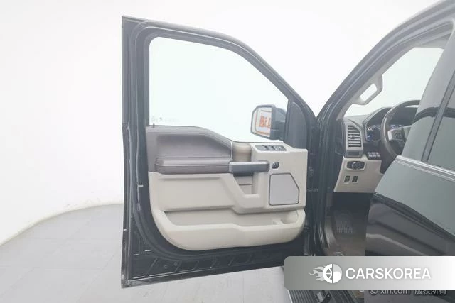 Ford F-150 id 4210205 из Китая 16