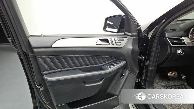 Mercedes-Benz GLE - Class W166 id 4647720 из Кореи 16