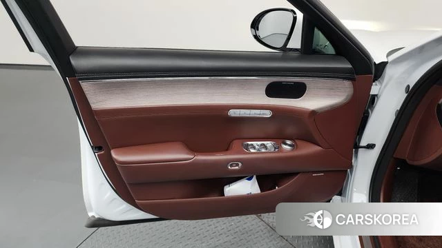 Genesis G90 (RS4) id 4592384 из Кореи 16