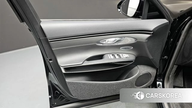 Genesis GV70 id 4202758 из Кореи 16