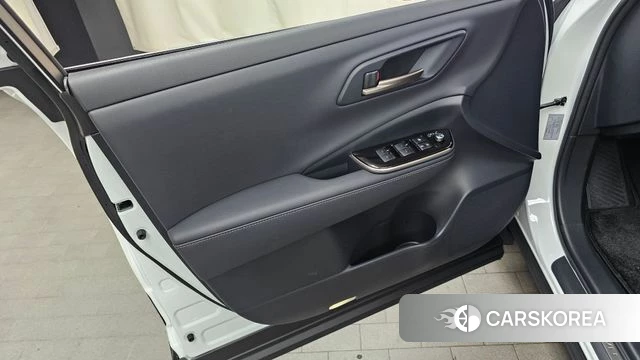 Toyota Crown Crossover id 4342627 из Кореи 16